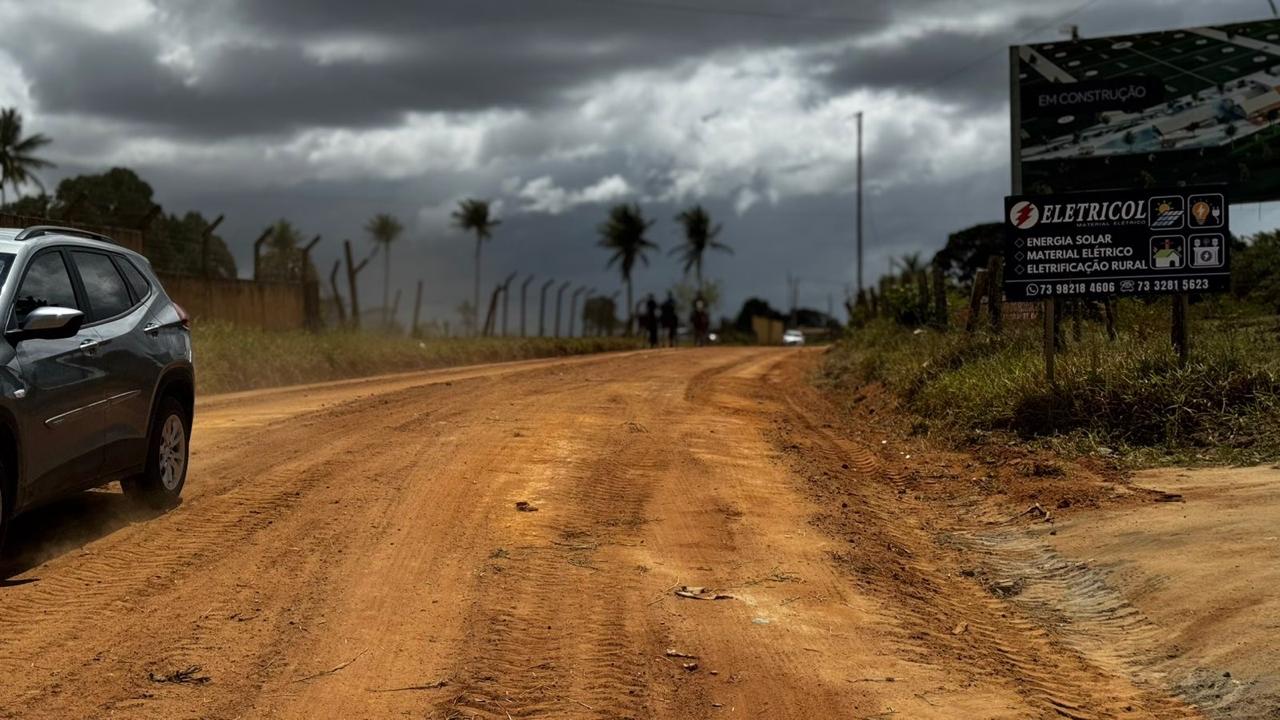Prefeitura de Eunápolis intensifica patrolamento nas estradas da zona rural 6