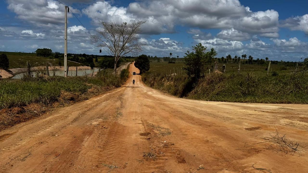 Prefeitura de Eunápolis intensifica patrolamento nas estradas da zona rural 5
