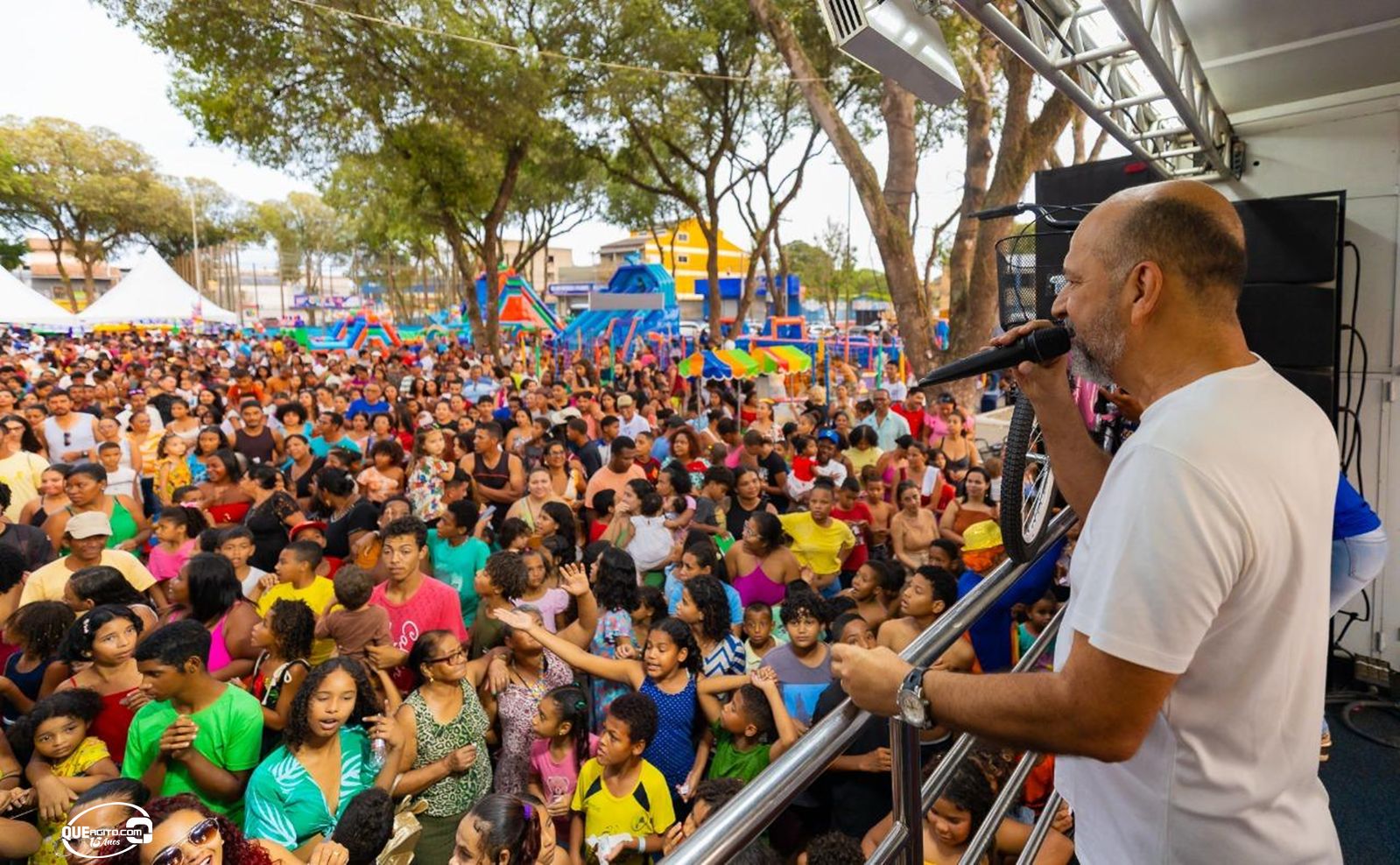 Prefeitura de Eunápolis celebra o Dia das Crianças com grande festa e Praça lotada no Pequi 53