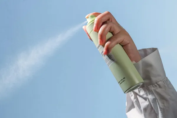 Desafio do TikTok: Menino de 12 anos morre após inalar desodorante Desafio do TikTok: Menino de 12 anos morre após inalar desodorante 4