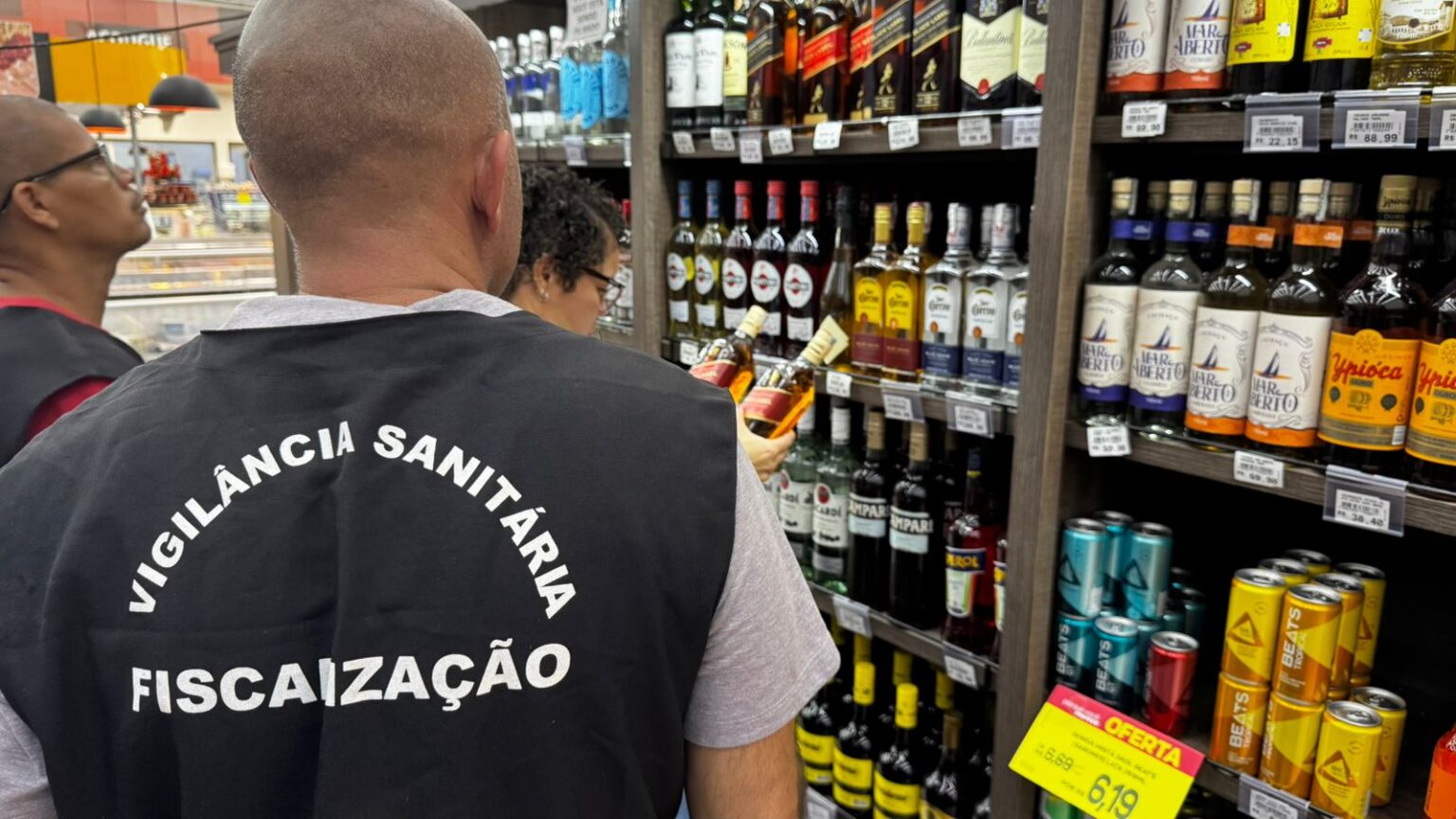 Prefeitura de Eunápolis realiza blitz educativa para prevenir consumo de bebidas alcoólicas clandestinas e proteger a população Prefeitura de Eunápolis realiza blitz educativa para prevenir consumo de bebidas alcoólicas clandestinas e proteger a população 8