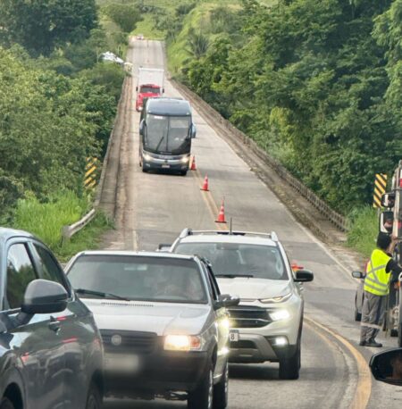 Tráfego de ônibus e caminhões deve ser liberado ainda este ano na ponte sobre o Rio Jequitinhonha 6