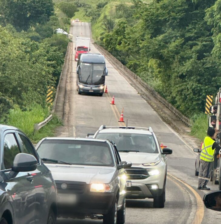 Tráfego de ônibus e caminhões deve ser liberado ainda este ano na ponte sobre o Rio Jequitinhonha 4