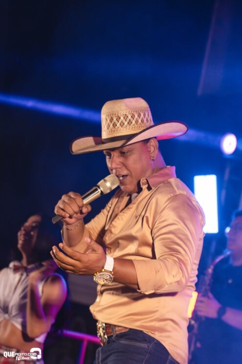 Vall Sylva agita a noite de sexta-feira na Ilha de Guriri com show inesquecível 10