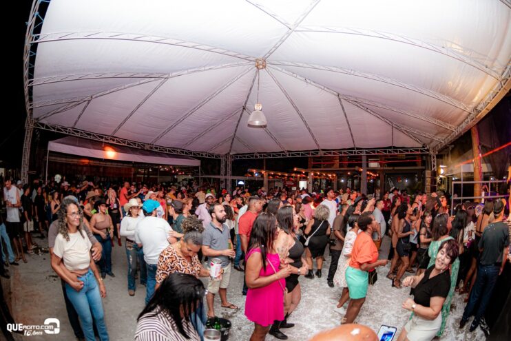 Vall Sylva agita a noite de sexta-feira na Ilha de Guriri com show inesquecível 19