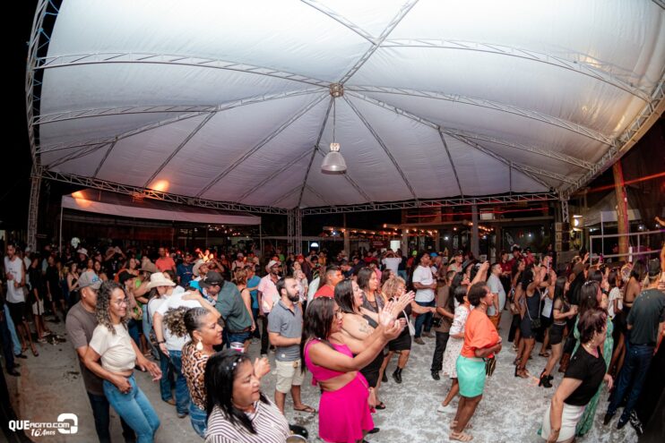 Vall Sylva agita a noite de sexta-feira na Ilha de Guriri com show inesquecível 20