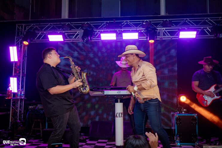 Vall Sylva agita a noite de sexta-feira na Ilha de Guriri com show inesquecível 25