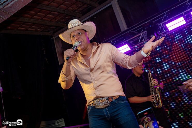 Vall Sylva agita a noite de sexta-feira na Ilha de Guriri com show inesquecível 28