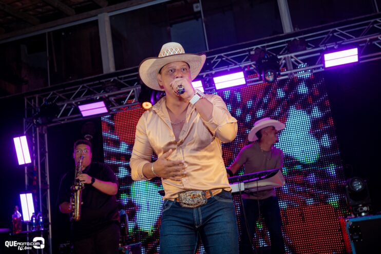 Vall Sylva agita a noite de sexta-feira na Ilha de Guriri com show inesquecível 29