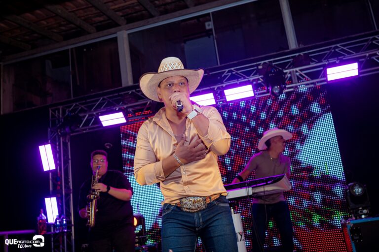 Vall Sylva agita a noite de sexta-feira na Ilha de Guriri com show inesquecível 137