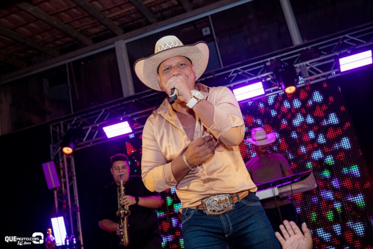 Vall Sylva agita a noite de sexta-feira na Ilha de Guriri com show inesquecível 32