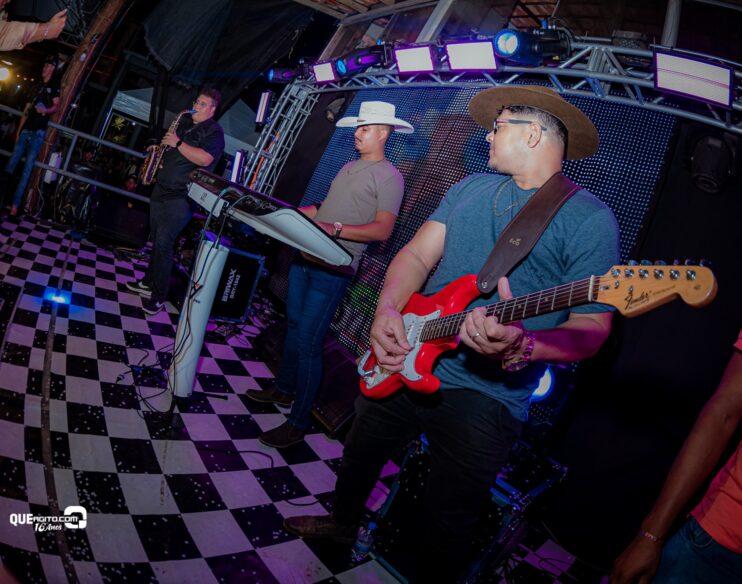 Vall Sylva agita a noite de sexta-feira na Ilha de Guriri com show inesquecível 34