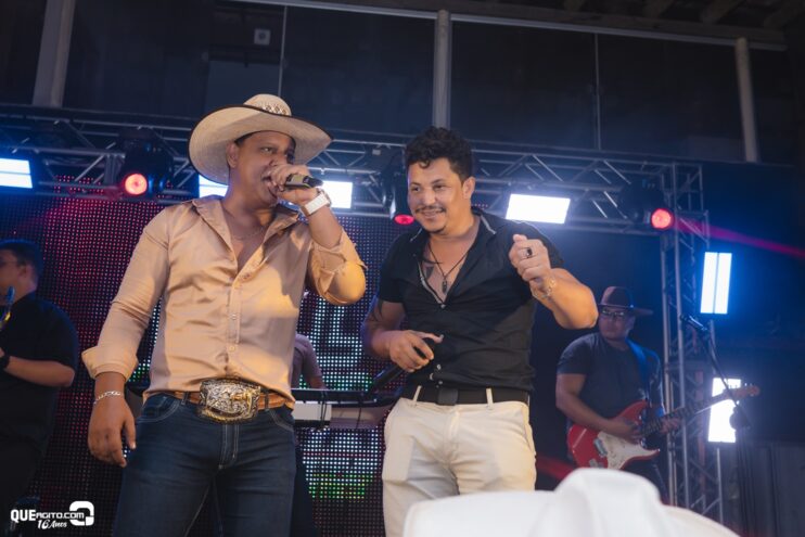 Vall Sylva agita a noite de sexta-feira na Ilha de Guriri com show inesquecível 40