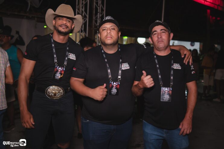 Vall Sylva agita a noite de sexta-feira na Ilha de Guriri com show inesquecível 43