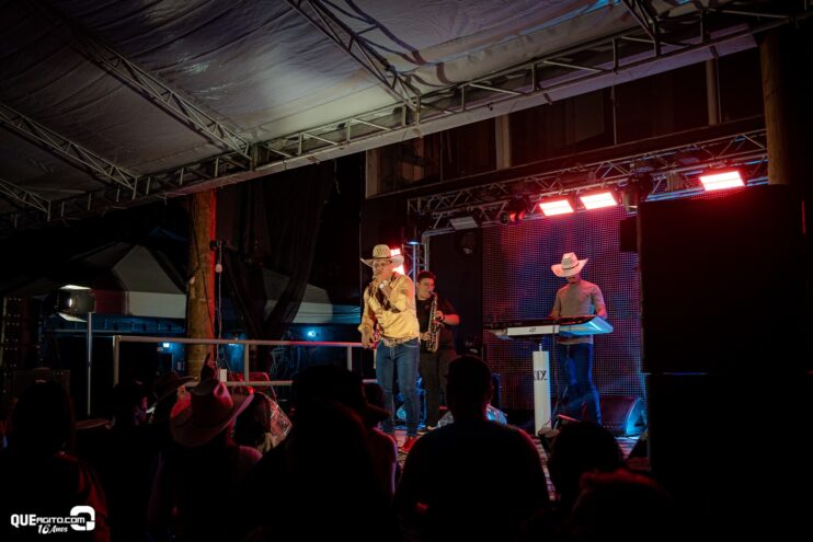 Vall Sylva agita a noite de sexta-feira na Ilha de Guriri com show inesquecível 51