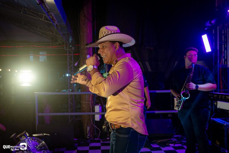 Vall Sylva agita a noite de sexta-feira na Ilha de Guriri com show inesquecível 54