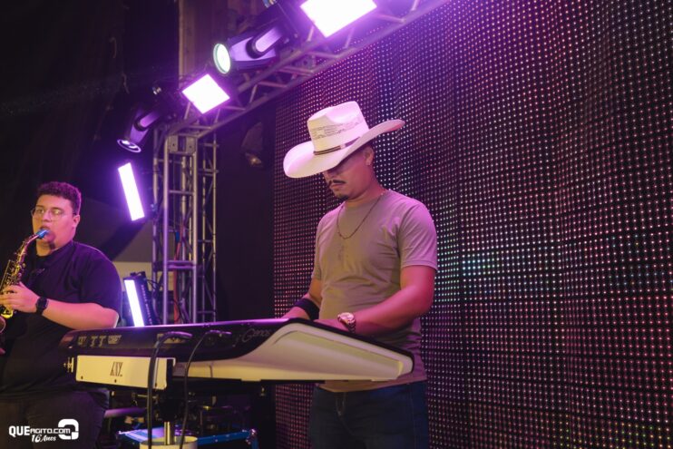 Vall Sylva agita a noite de sexta-feira na Ilha de Guriri com show inesquecível 58