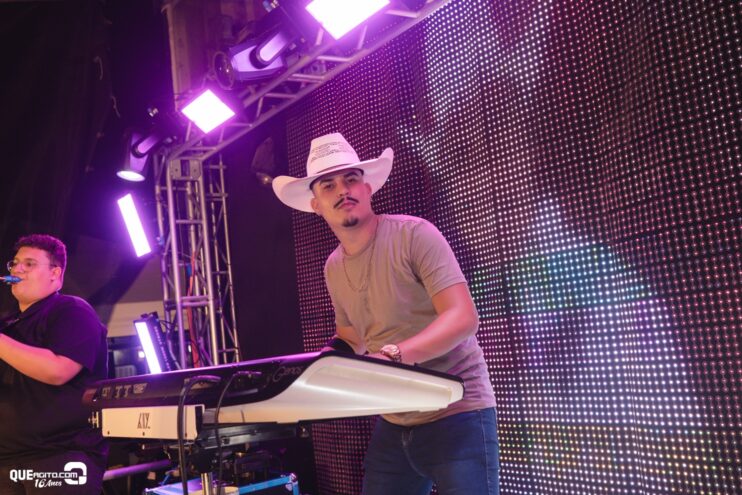 Vall Sylva agita a noite de sexta-feira na Ilha de Guriri com show inesquecível 59