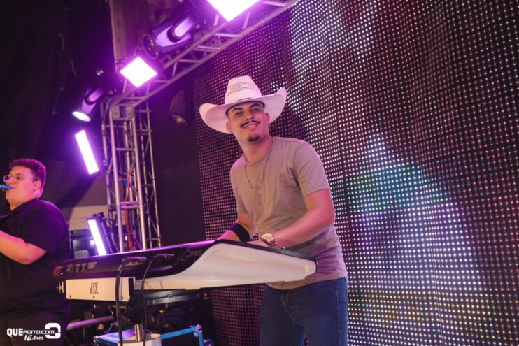 Vall Sylva agita a noite de sexta-feira na Ilha de Guriri com show inesquecível 60