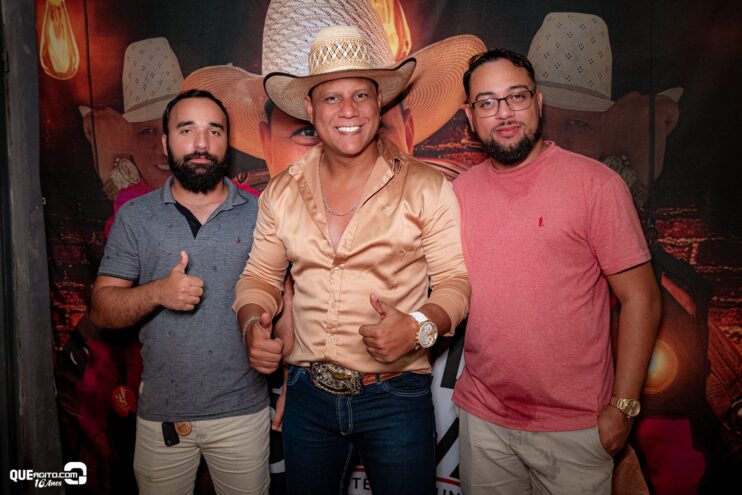 Vall Sylva agita a noite de sexta-feira na Ilha de Guriri com show inesquecível 64