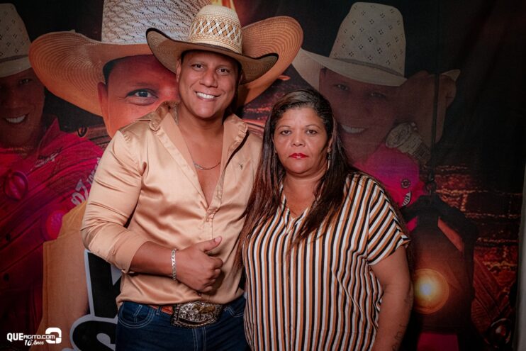 Vall Sylva agita a noite de sexta-feira na Ilha de Guriri com show inesquecível 68