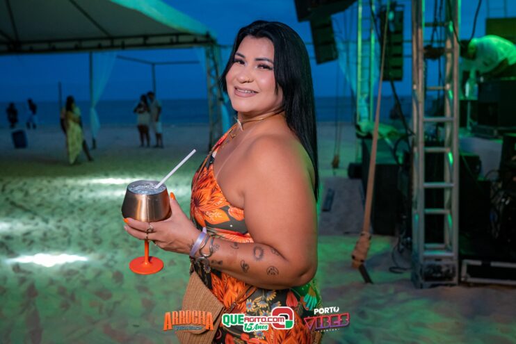 Anna Catarina agita o Arrocha Sueds Beach em Porto Seguro 19