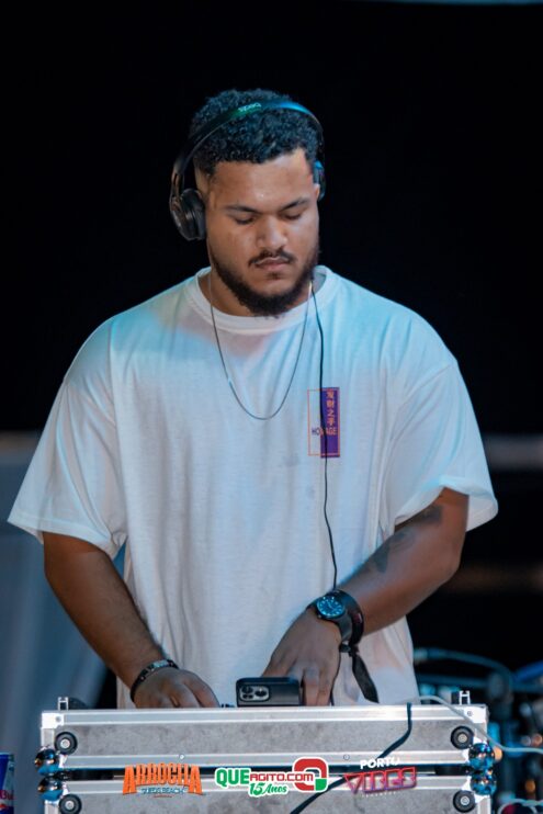 Anna Catarina agita o Arrocha Sueds Beach em Porto Seguro 45