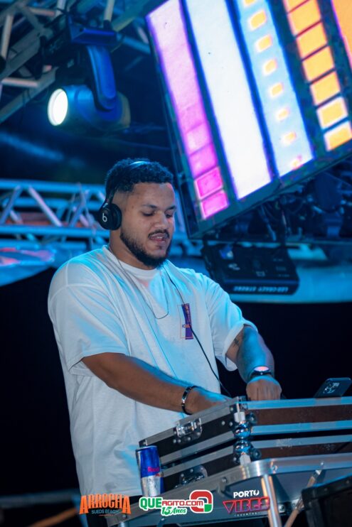 Anna Catarina agita o Arrocha Sueds Beach em Porto Seguro 48