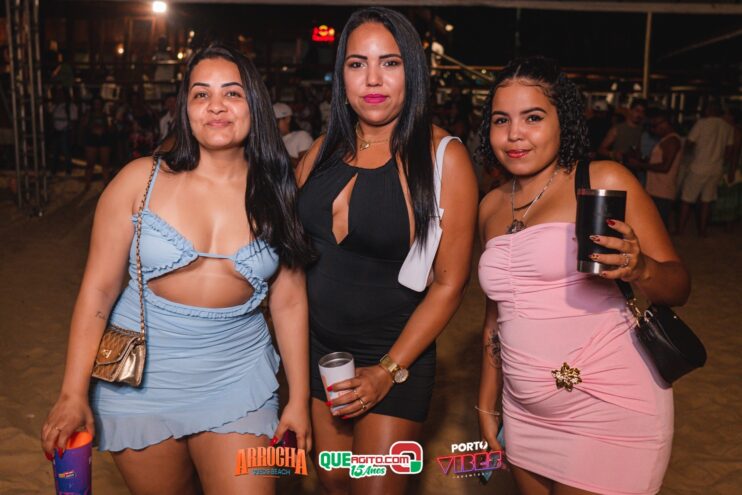 Anna Catarina agita o Arrocha Sueds Beach em Porto Seguro 86