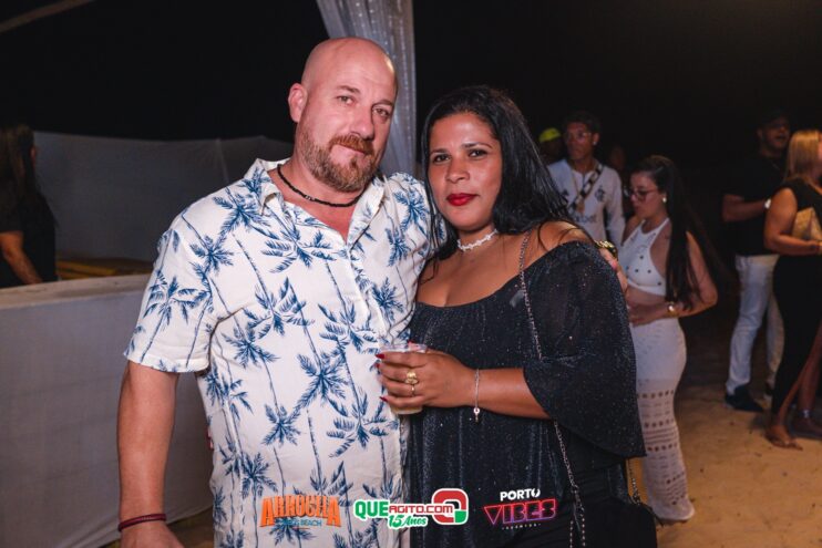 Anna Catarina agita o Arrocha Sueds Beach em Porto Seguro 93