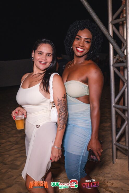 Anna Catarina agita o Arrocha Sueds Beach em Porto Seguro 96