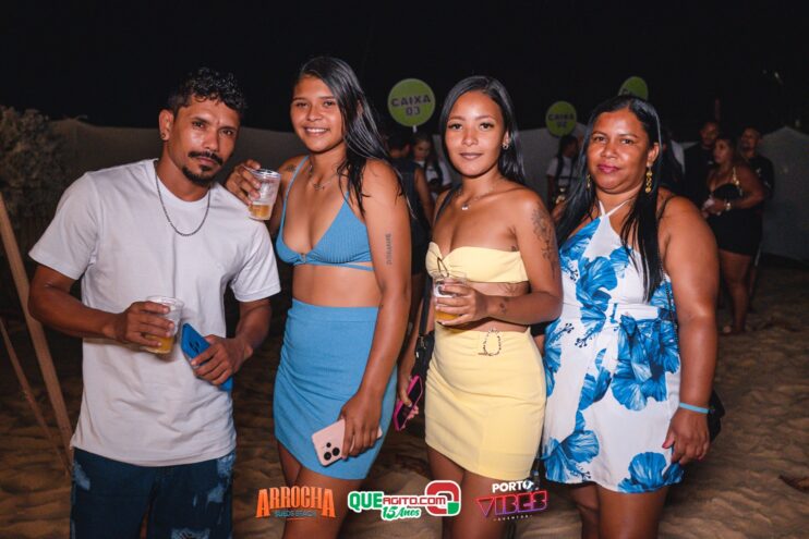 Anna Catarina agita o Arrocha Sueds Beach em Porto Seguro 98