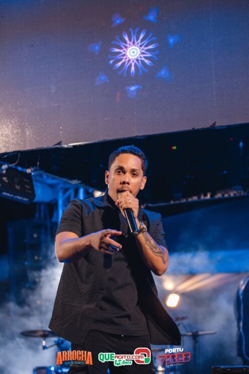 Anna Catarina agita o Arrocha Sueds Beach em Porto Seguro 401