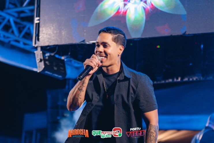 Anna Catarina agita o Arrocha Sueds Beach em Porto Seguro 403