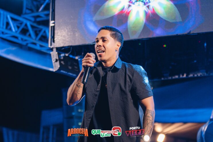 Anna Catarina agita o Arrocha Sueds Beach em Porto Seguro 404