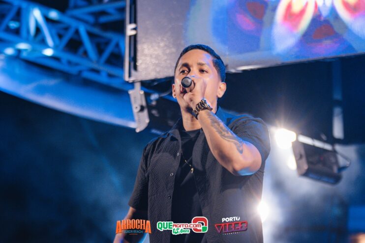 Anna Catarina agita o Arrocha Sueds Beach em Porto Seguro 410