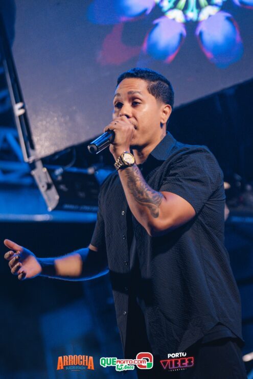 Anna Catarina agita o Arrocha Sueds Beach em Porto Seguro 413