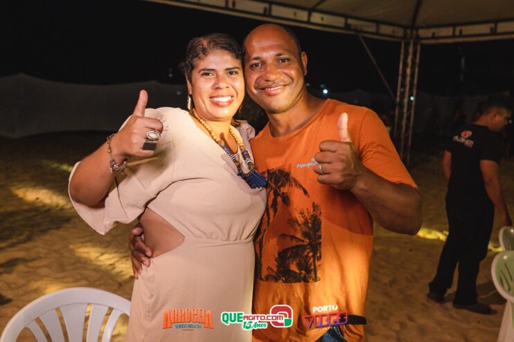 Anna Catarina agita o Arrocha Sueds Beach em Porto Seguro 430