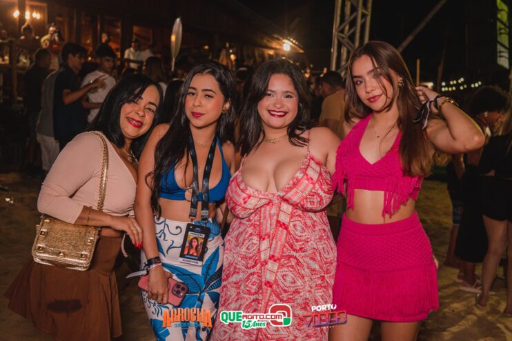 Anna Catarina agita o Arrocha Sueds Beach em Porto Seguro 444