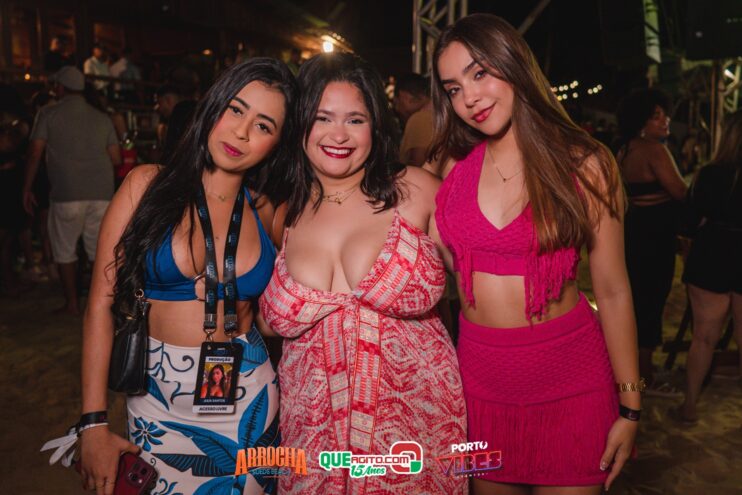 Anna Catarina agita o Arrocha Sueds Beach em Porto Seguro 448