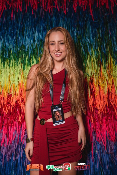 Anna Catarina agita o Arrocha Sueds Beach em Porto Seguro 468