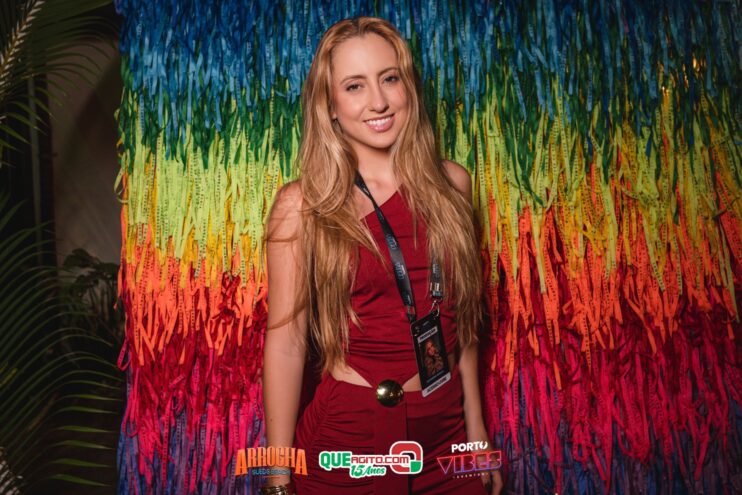 Anna Catarina agita o Arrocha Sueds Beach em Porto Seguro 472