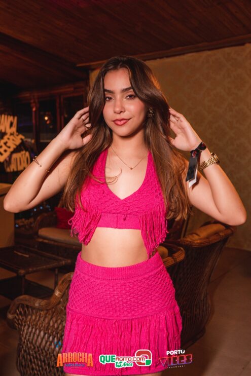 Anna Catarina agita o Arrocha Sueds Beach em Porto Seguro 490