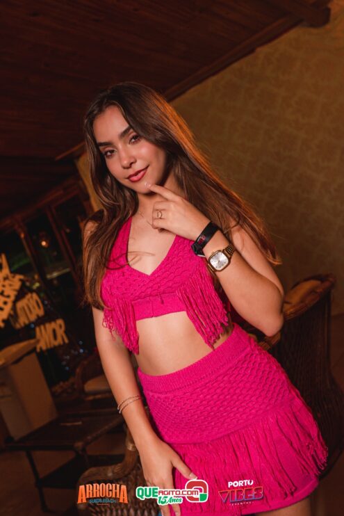 Anna Catarina agita o Arrocha Sueds Beach em Porto Seguro 492