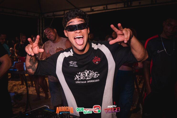 Anna Catarina agita o Arrocha Sueds Beach em Porto Seguro 505