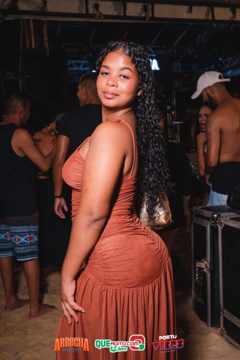 Anna Catarina agita o Arrocha Sueds Beach em Porto Seguro 527