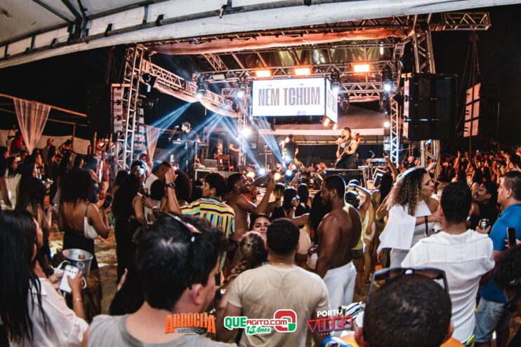 Anna Catarina agita o Arrocha Sueds Beach em Porto Seguro 542