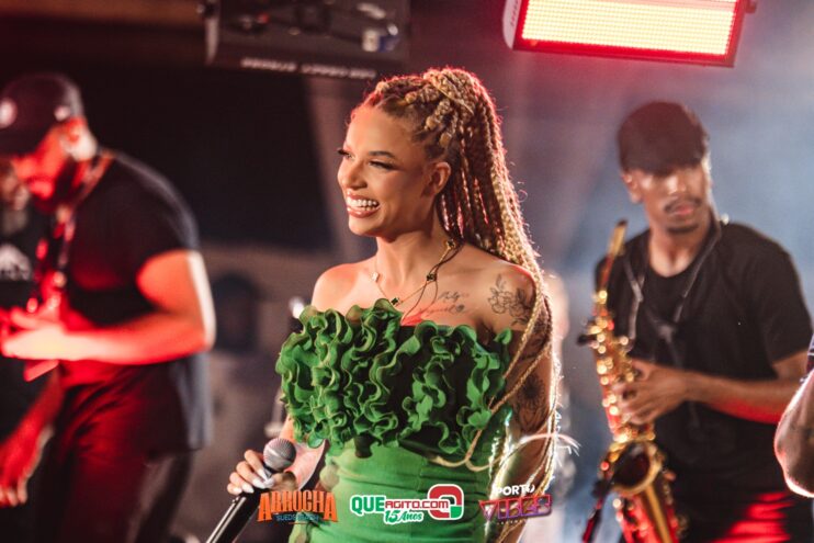 Anna Catarina agita o Arrocha Sueds Beach em Porto Seguro 549