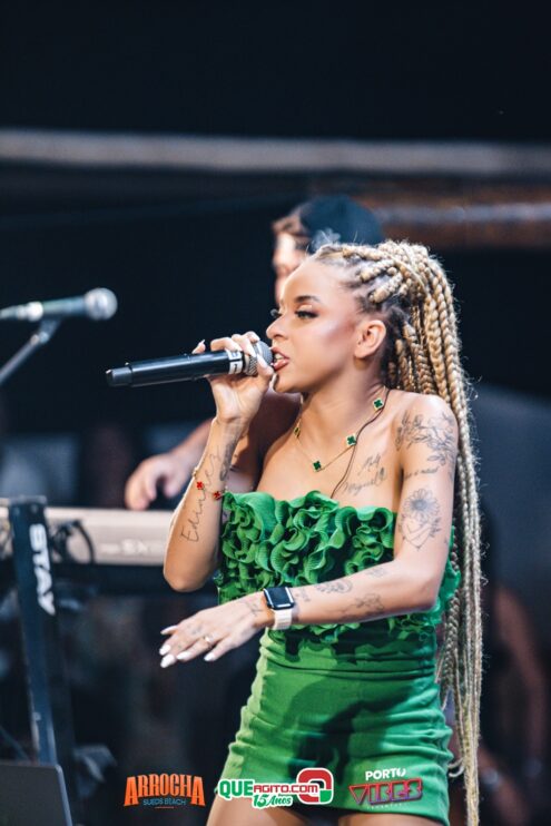 Anna Catarina agita o Arrocha Sueds Beach em Porto Seguro 552