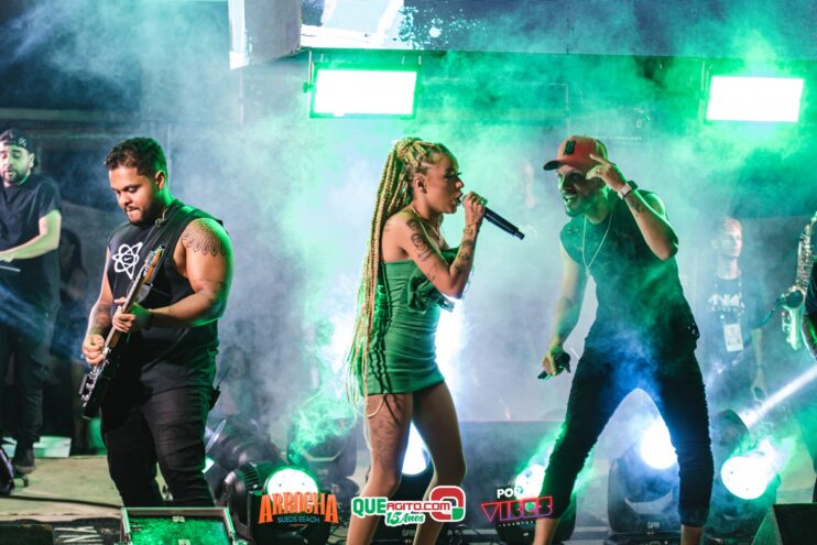 Anna Catarina agita o Arrocha Sueds Beach em Porto Seguro 558